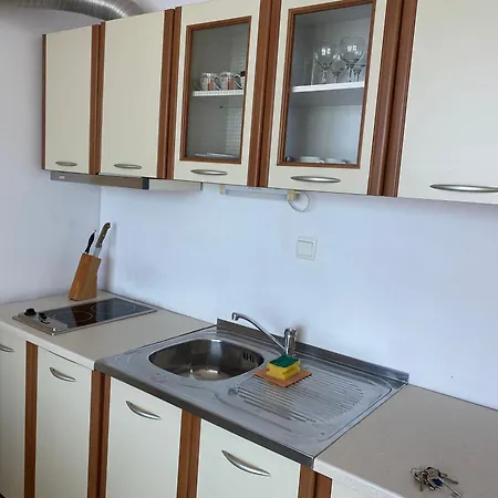 голямо и просторно студио * Napospart